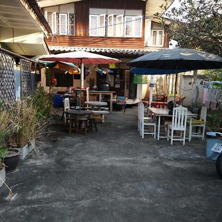Samlanjed Guesthouse Τσιάνγκ Μάι Εξωτερικό φωτογραφία